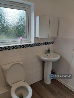 Family Bathroom2
