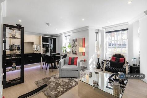 Open Plan Living Room / Kitchen