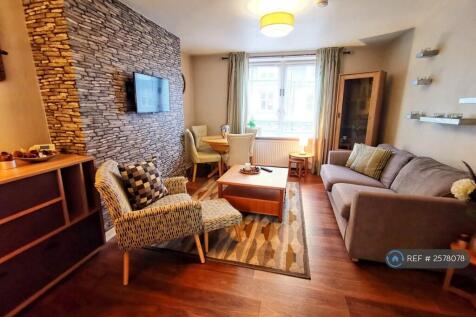 Living Room - Viewpoint 2