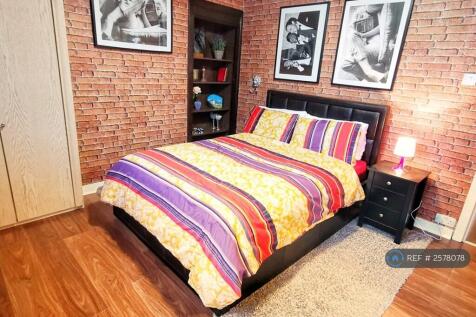 Bedroom 1 - Viewpoint 1 (Double Bed)