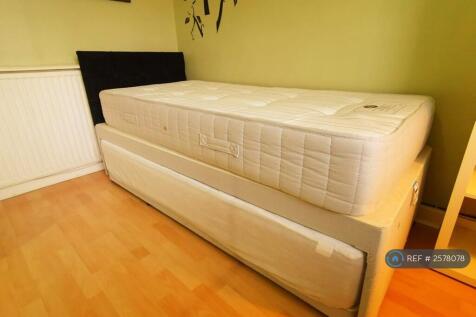 Bedroom 2 - Extra Comfort Premium Mattress