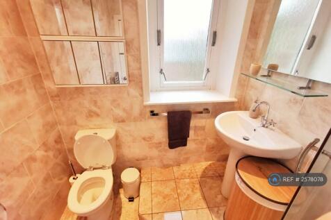 Toilet - Viewpoint 1