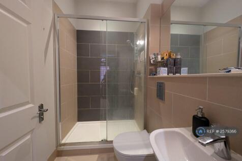 En-Suite Bathroom
