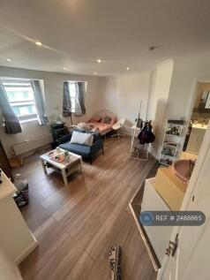 Bedroom/Living Area