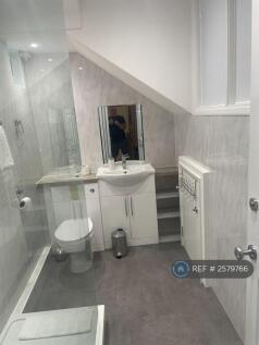 Shower Room Room 1