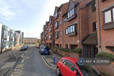 Front Of The Property/Block Of Flats 