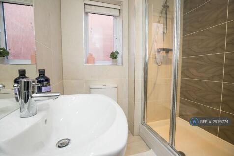 Bedroom 3 En-Suite 