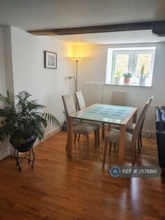 Living Room (1)