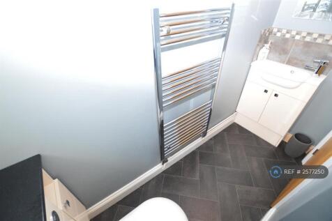 Downstairs Cloakroom 