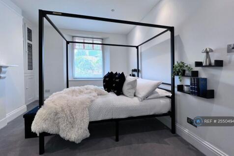 Double Bedroom With Ensuite 