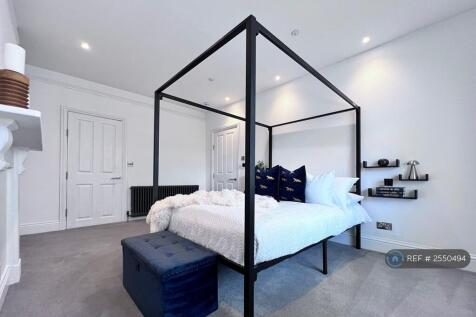 Double Bedroom With Ensuite 