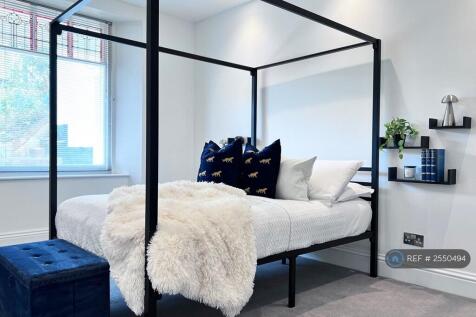 Double Bedroom With Ensuite 
