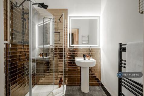 Bedroom 1 En-Suite
