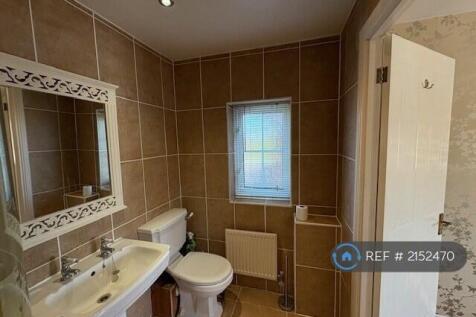 Main Bedroom Ensuite
