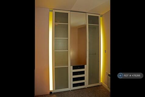 Bedroom 3 Wardrobe
