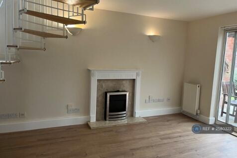 Lounge/Fireplace