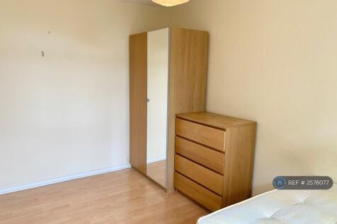 Bedroom 2 Pic 2