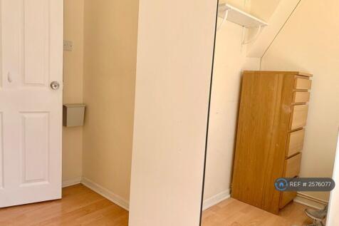 Bedroom 3 Pic 2