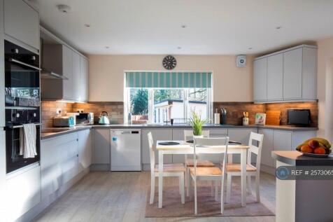 Large Kitchen With Your Own Cupboards