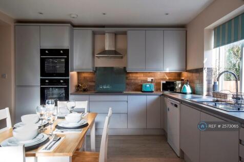 Kitchen Diner With Two Ovens &amp; Hobs