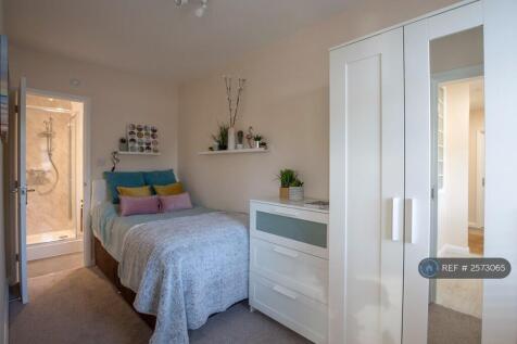 Your Large Single With Ensuite