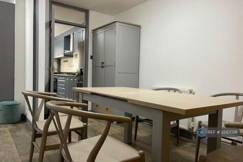 Dinning Table 