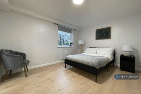 Ensuite Bedroom