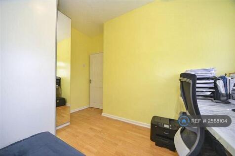 2nd Double Bedroom / Office