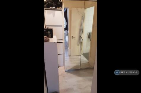 Storage Space / Bathroom