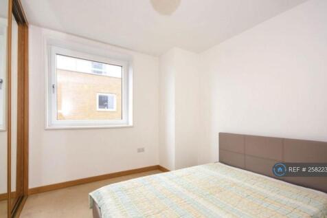 Master Bedroom With En-Suite