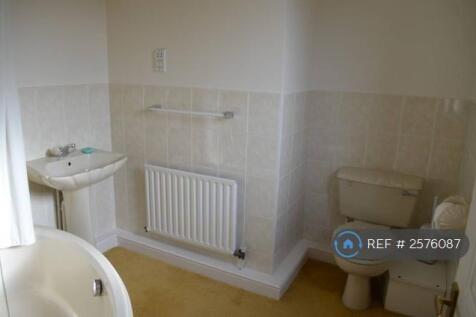 En-Suite Bath/Shower Room