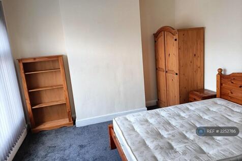 King-Size Bedroom