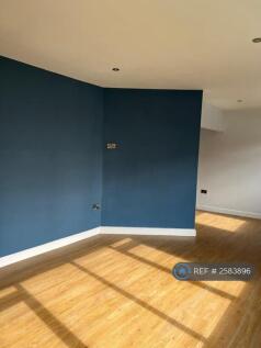 Open Plan/Tv Wraparound