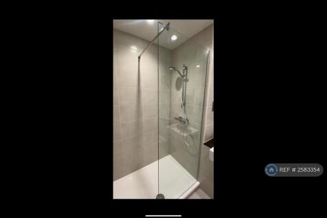 Bedroom 1 Ensuite