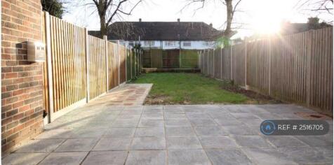 Garden With Patio Area