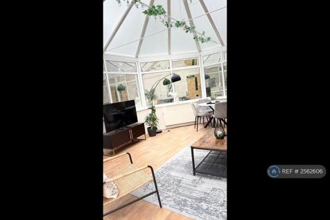 Lounge / Dinning Room