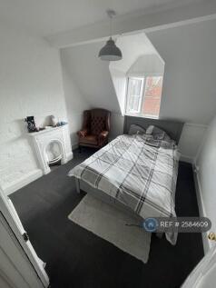 Main Bedroom (Showing Current Tenants Furniture)