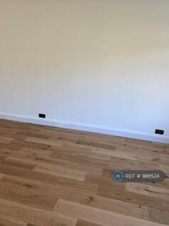 1 Bedroom 2