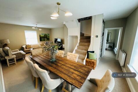 London Cottage Lounge