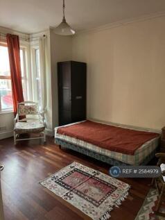 Double Bedroom 2