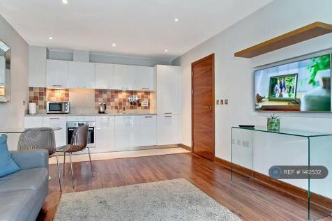 Reception/Living Area 