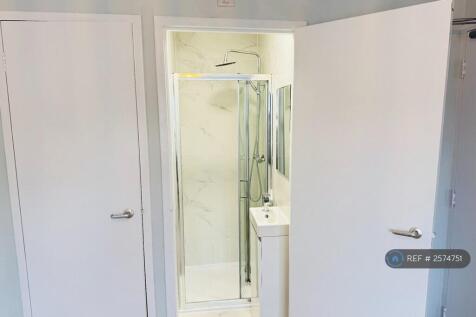 Bedroom With En-Suite