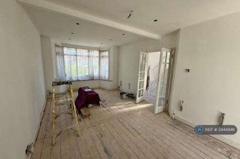 Through Lounge 2