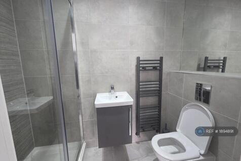 Bathroom Room 1