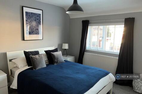 Master Bedroom (1)