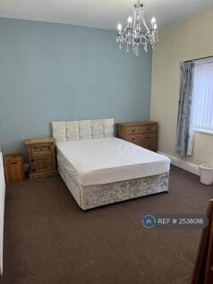 Upstairs Bedroom 2
