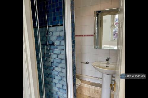 Shower En-Suite