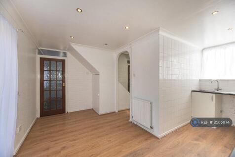 Kitchen / Dining 
