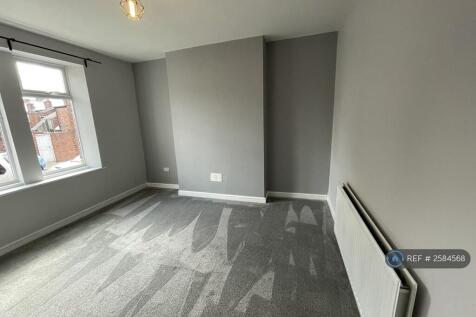 Bedroom Pic 1
