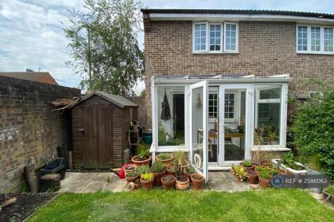 Garden With Conservatory